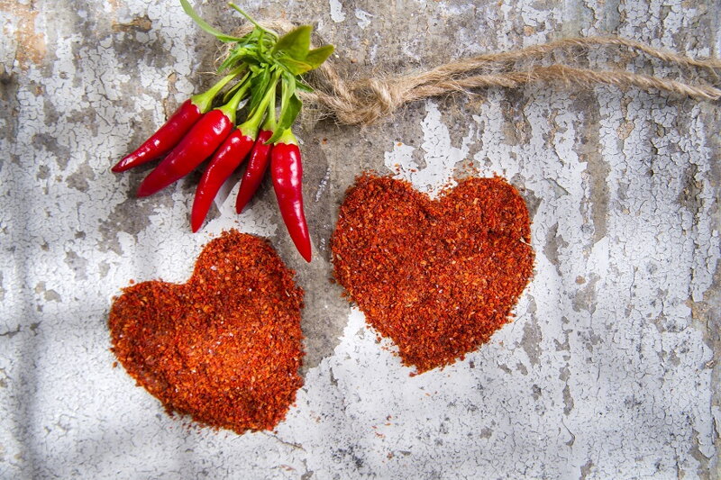 10 GRÜNDE, WARUM CHILLI-PFEFFER ESSEN SOLL